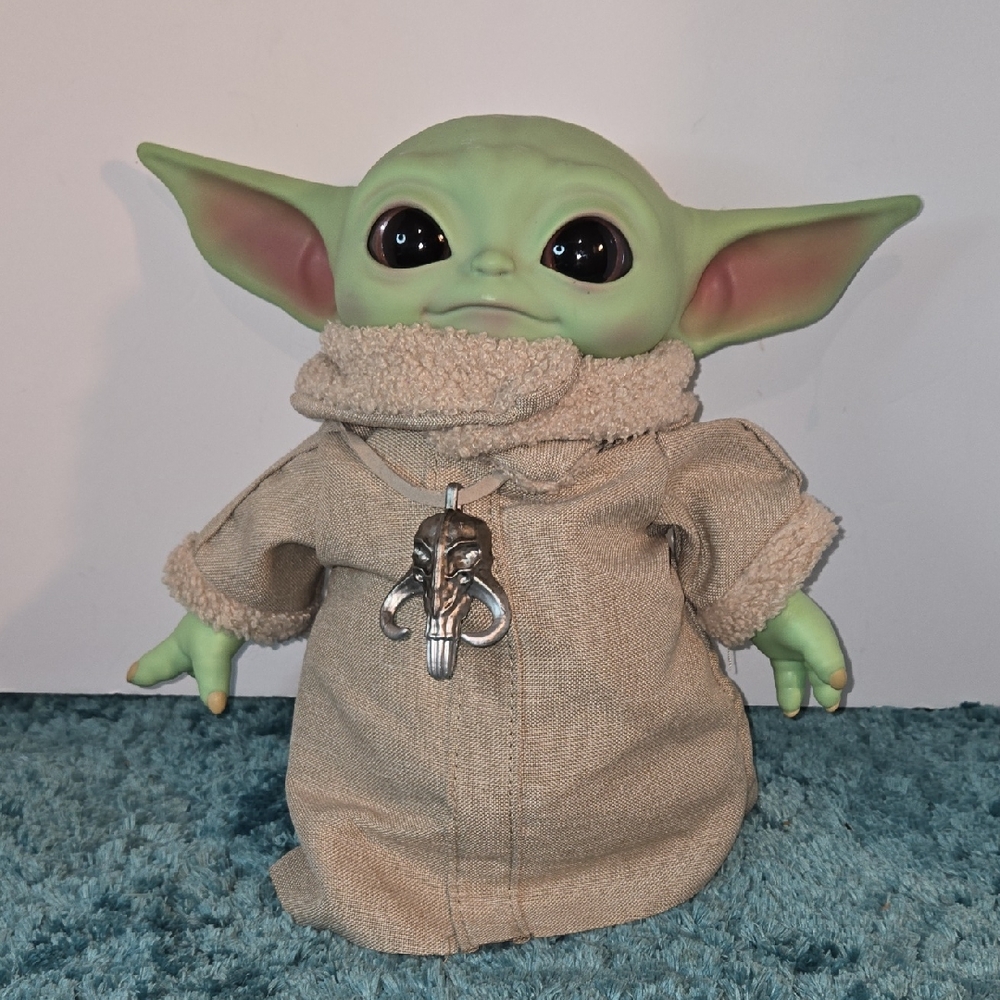 Baby Yoda Large Plush Toy 2020 Mattel "Like New"